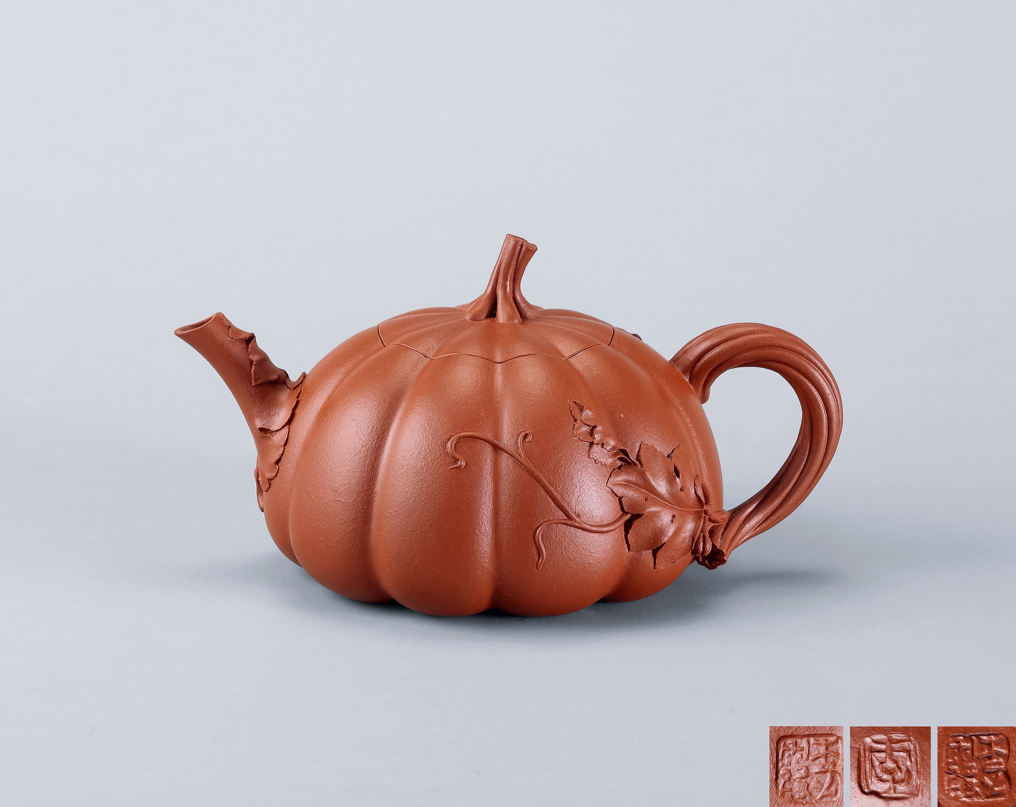 当代 李霞制红泥金瓜壶