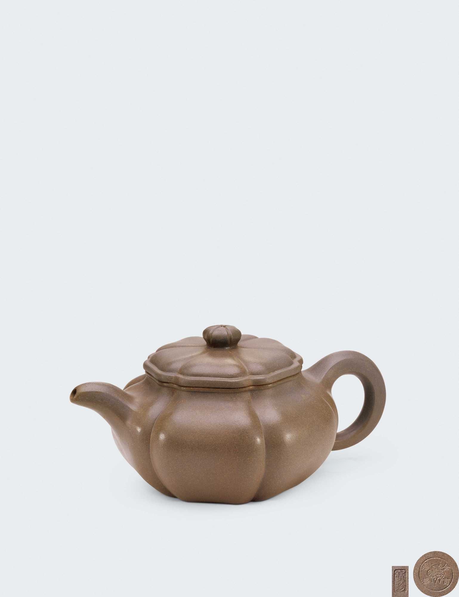 近代 李宝珍制金鼎商标款青灰泥葵仿古壶