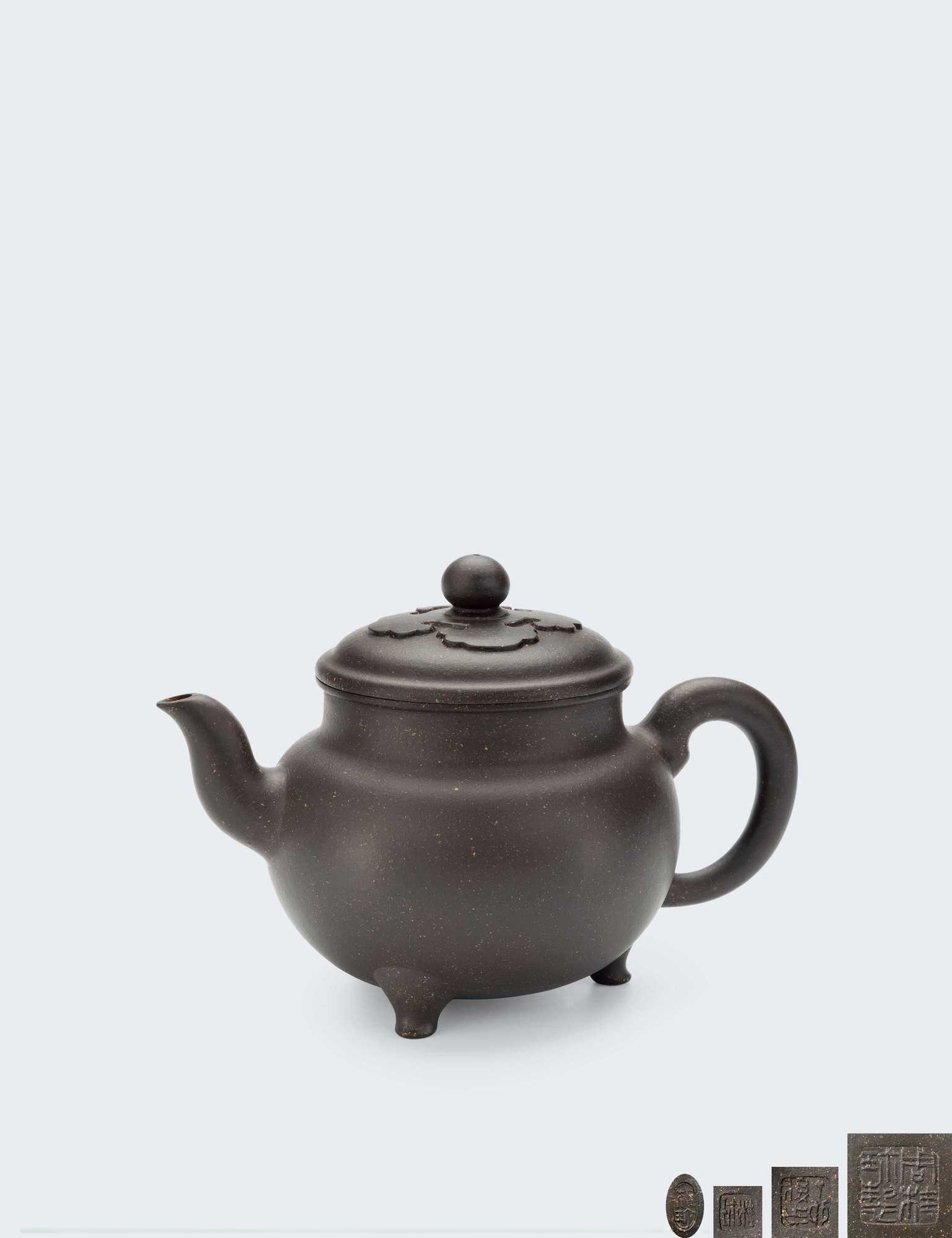 当代 周桂珍制丁卯后作款绿泥调砂大彬如意壶
