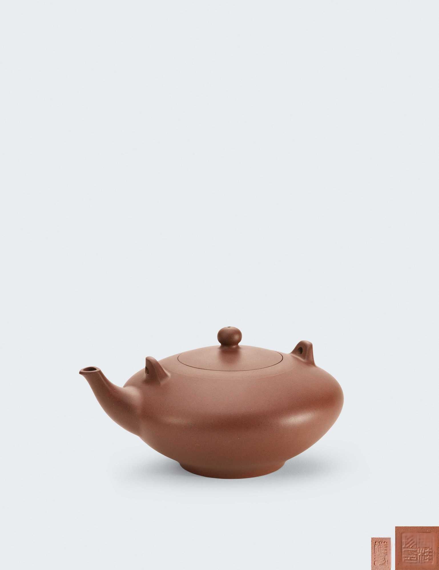 当代 周桂珍制合欢独钮壶