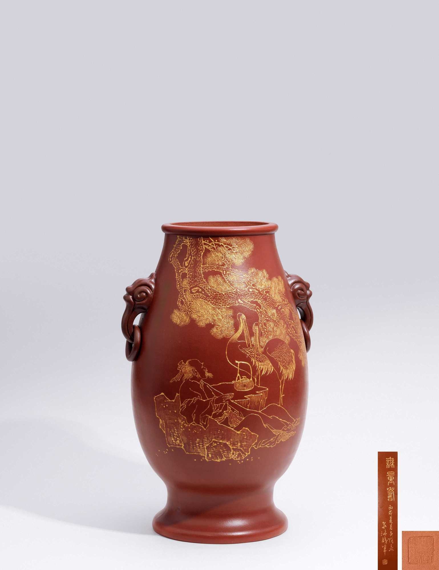 当代 谭泉海制描金千寿瑞祥凤耳瓶